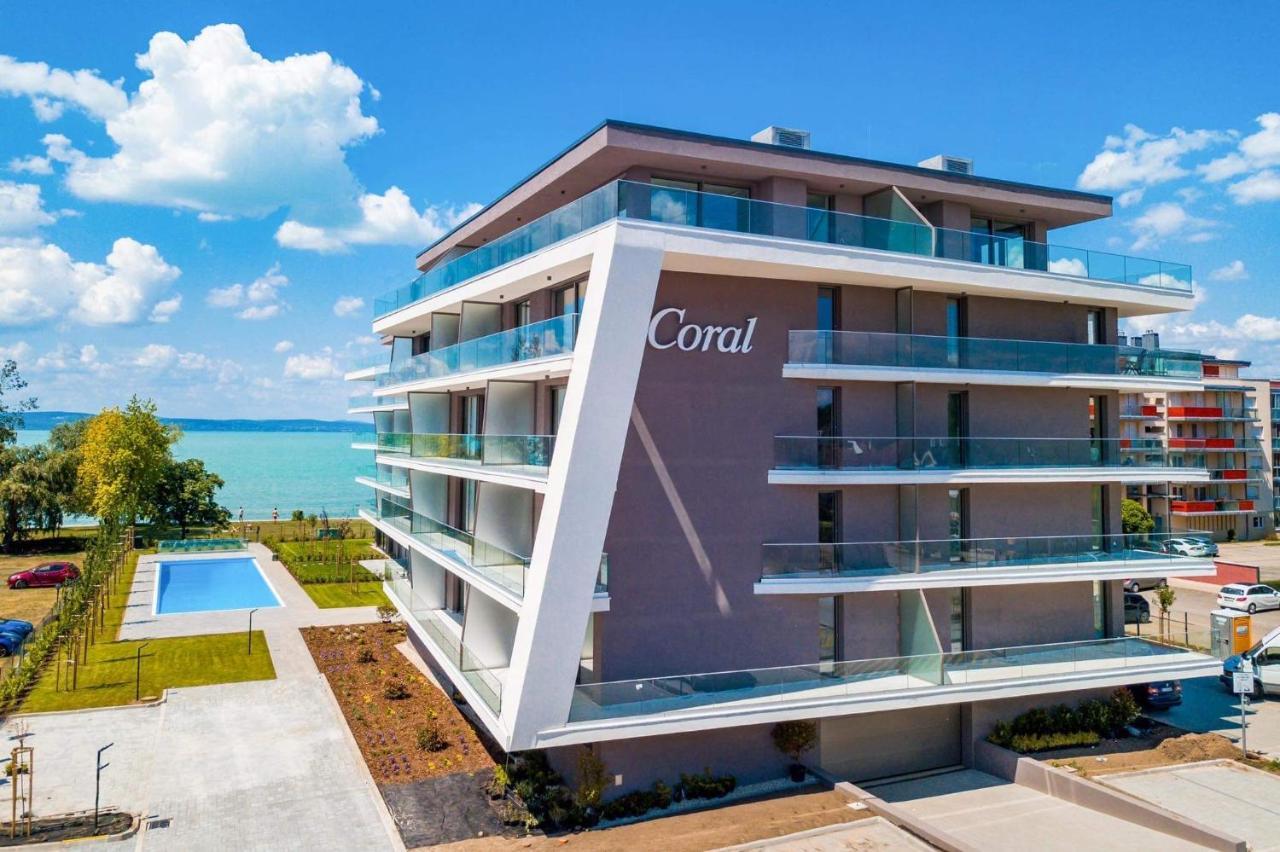 Mf Coral Beach Apartment Siofok Exterior photo